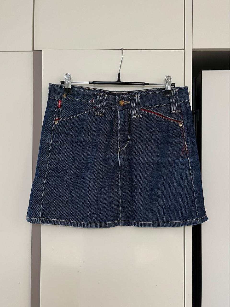 리바이스 엔지니어드 데님 스커트