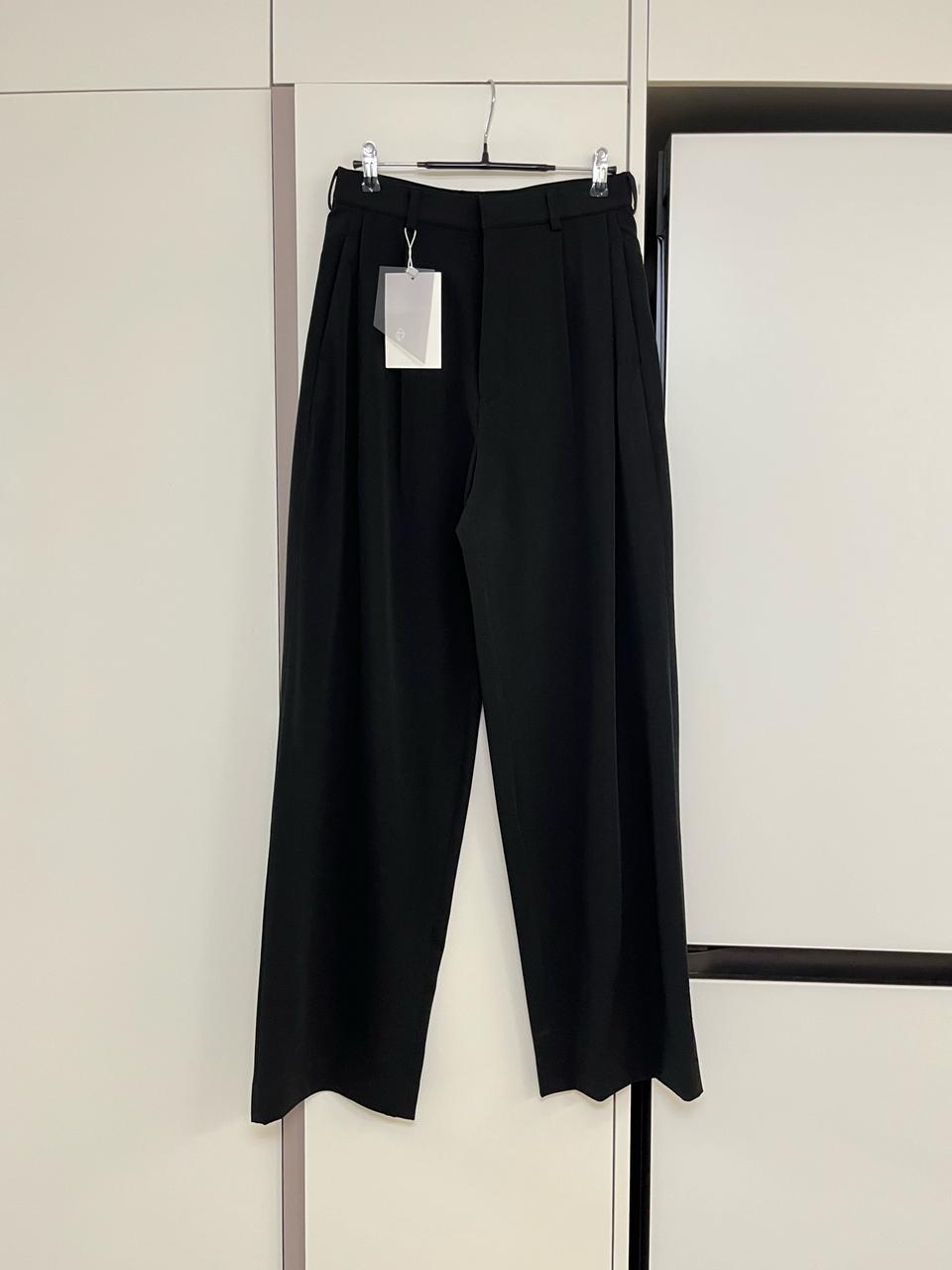 (새상품)시그니처 핀턱 슬랙스 팬츠