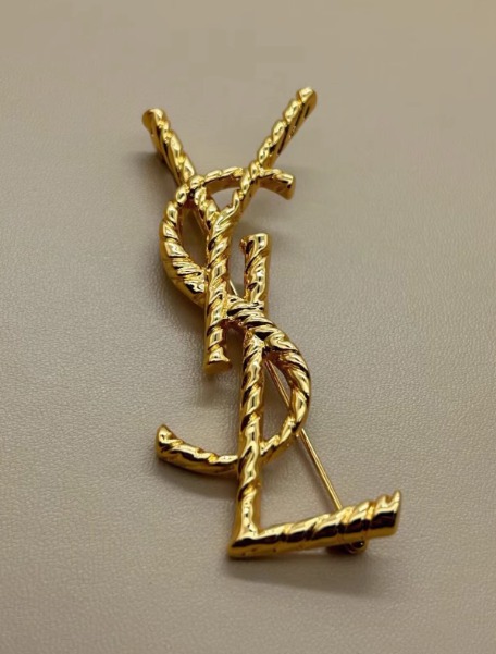 생로랑클래식 골드 신주 악어 브로치 남녀공용