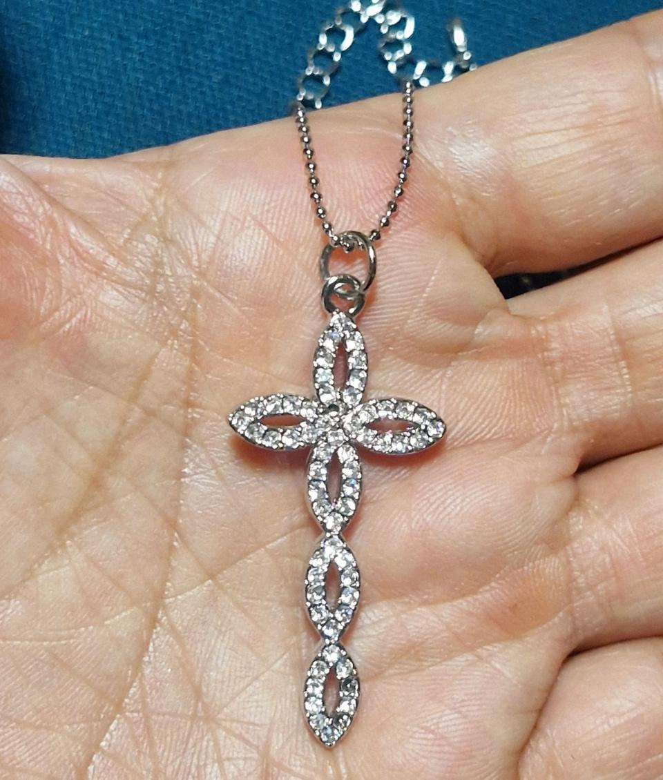 큐빅 십자가 목걸이