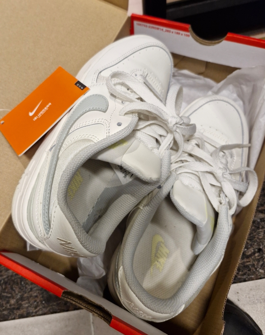 나이키 감마포스 220상태 좋아요