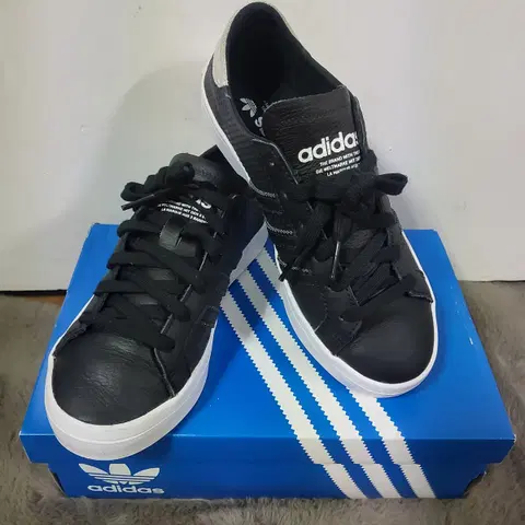 1번신은 아디다스 코트 밴티지 스니커즈 운동화 225