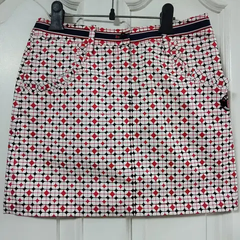 새상품 넘 이쁜  링스 lynx 골프 치마 스커트 67호 26 인치