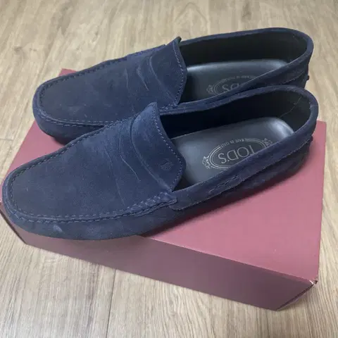 토즈 스웨이드 로퍼