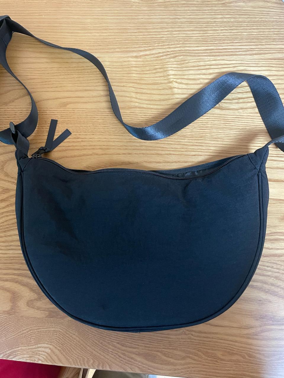 반달 크로스백 판매합니다