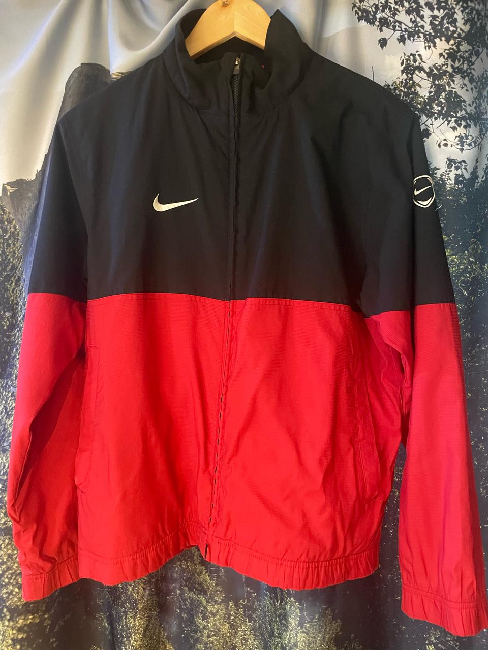 나이키 올드스쿨 바람막이 공용