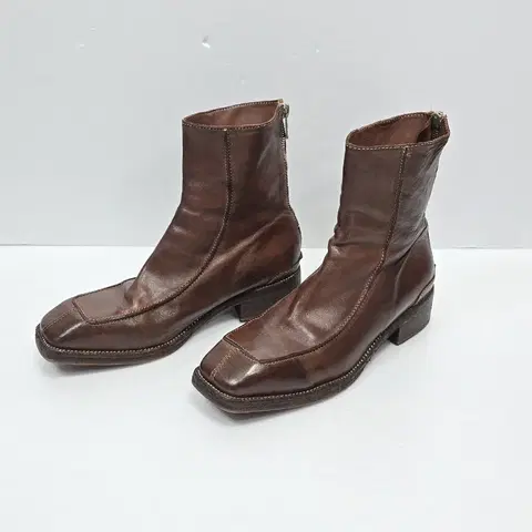 PAI JIAO 스퀘어 송아지 가죽부츠