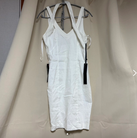 텍달린 bebe 새상품 컷아웃 드레스