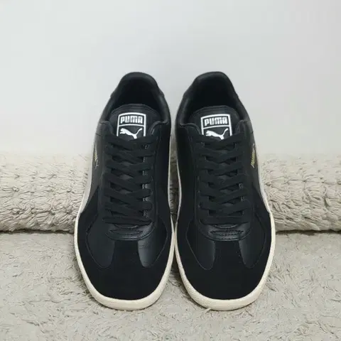 푸마 아미 트레이너 235