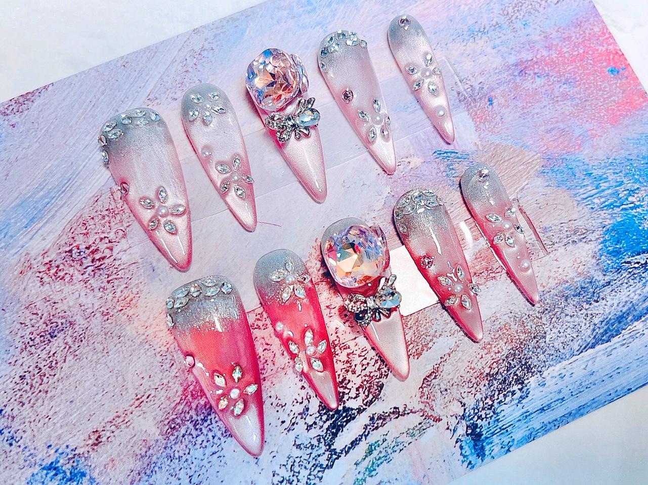 화려한 핑크 그라데이션 네일 (미듐)