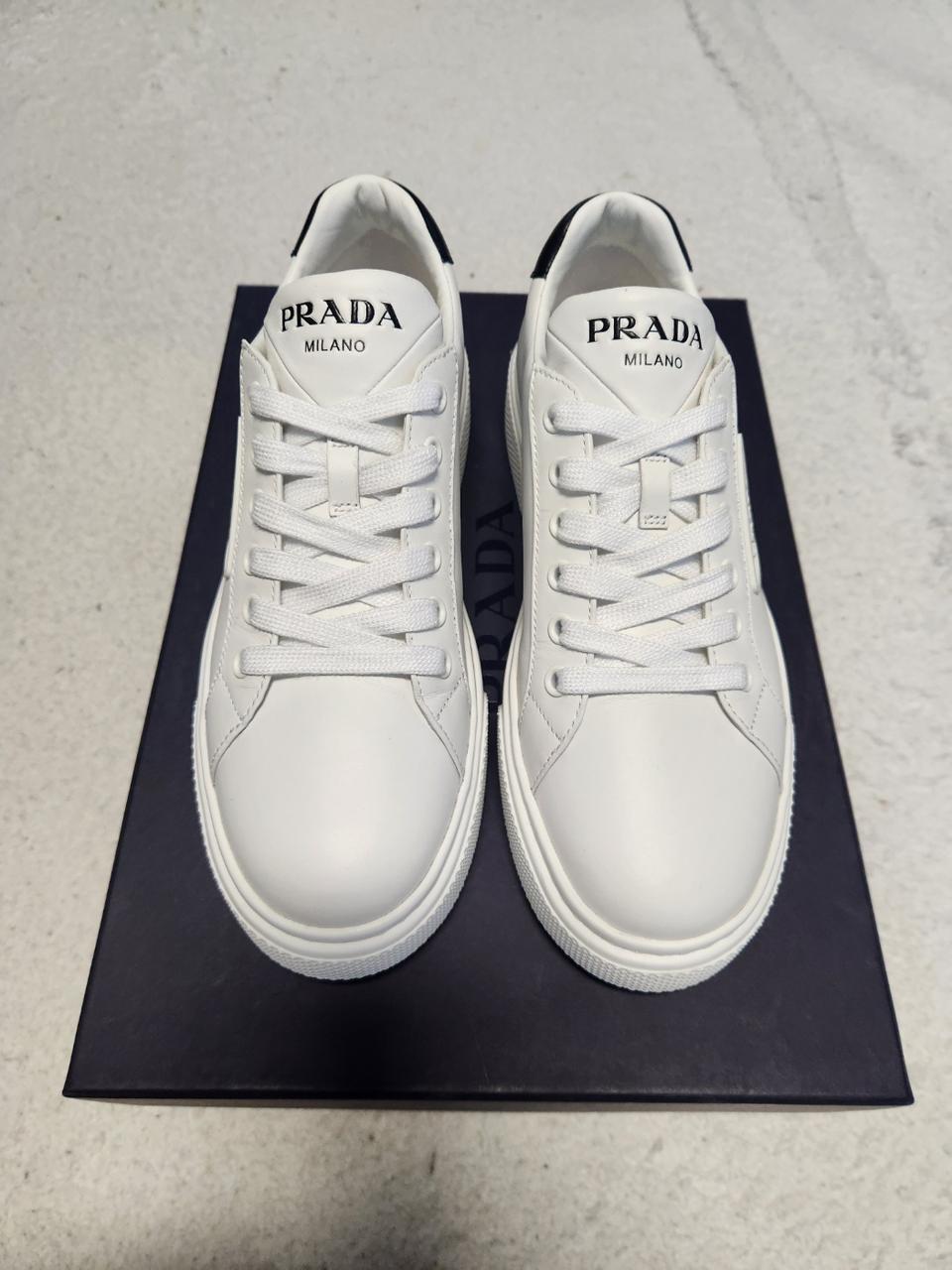 프라다 스니커즈 240mm(롯데 파주 아울렛 정품구매)