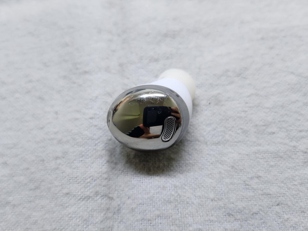 갤럭시 버즈 프로 실버 오른쪽