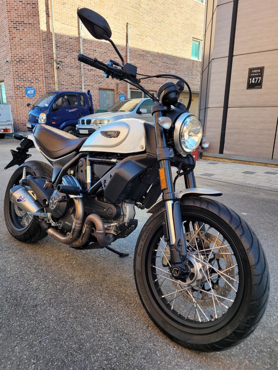 두카티 스크램블러 클래식 18년 2.1만km 구변완 상태양호 24시문의