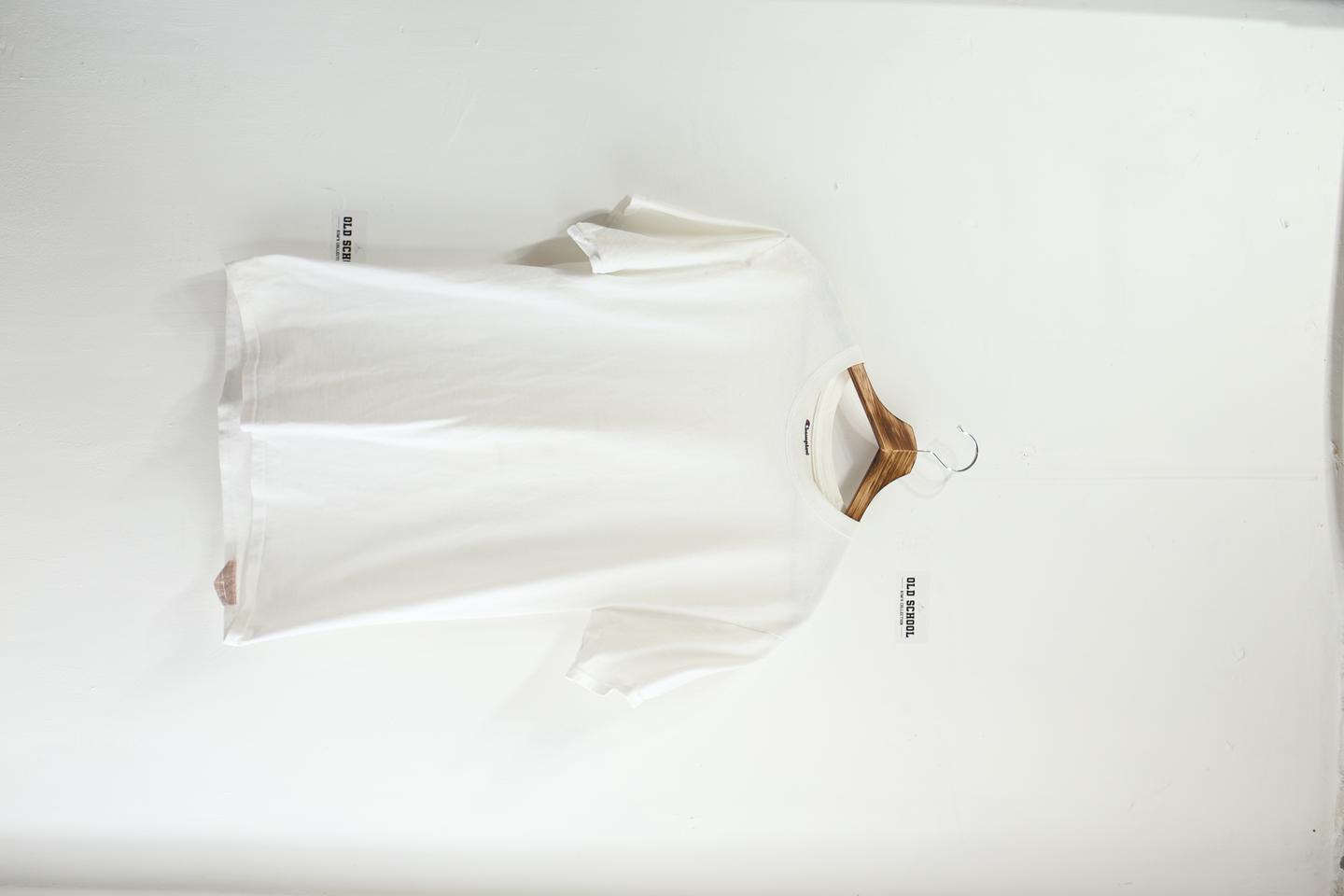 챔피온 코튼 화이트 반팔 티셔츠 M사이즈