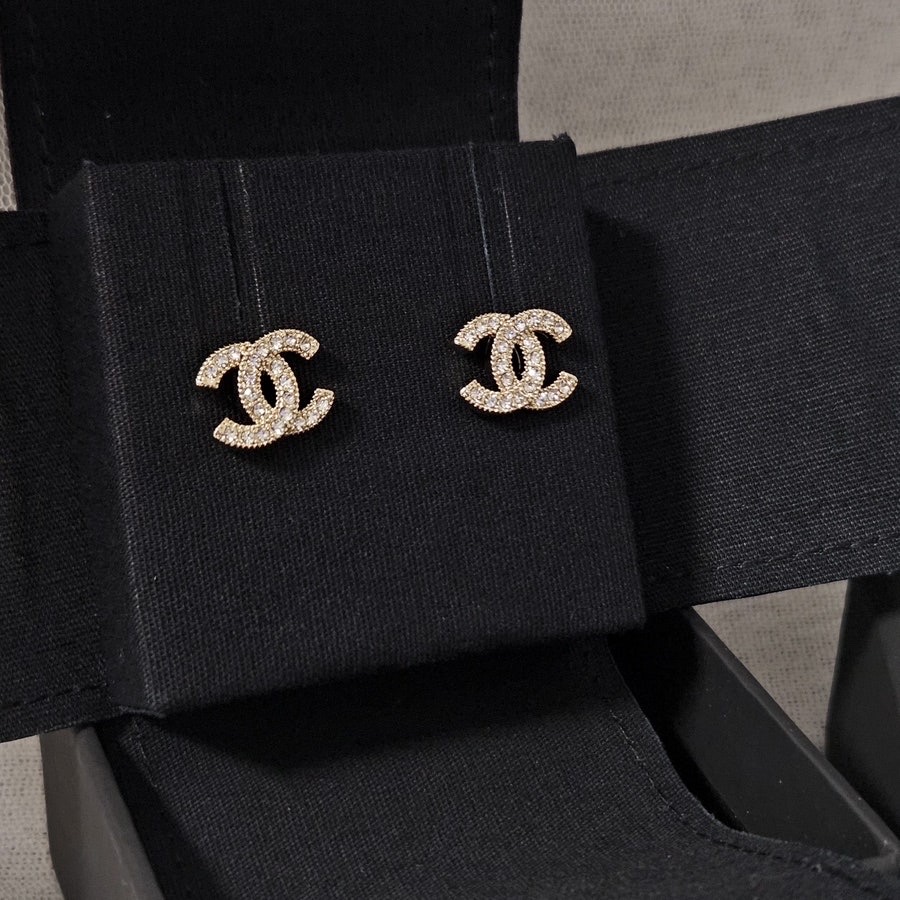 샤넬 귀걸이 미니 골드 업사이클링 귀걸이