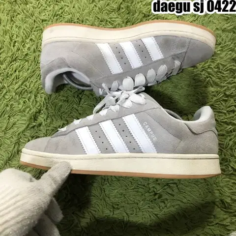 270 아디다스 캠퍼스 00s 그레이 스니커즈 운동