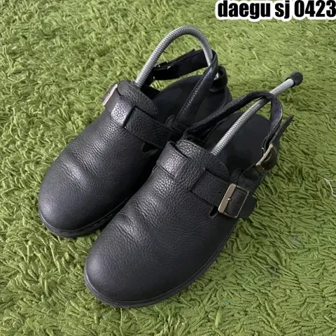 270 닥터마틴 조지 버클 뮬 블랙