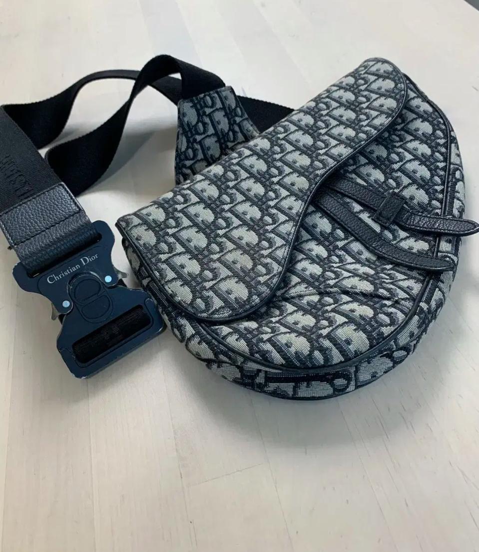 디올 오블리크 새들백