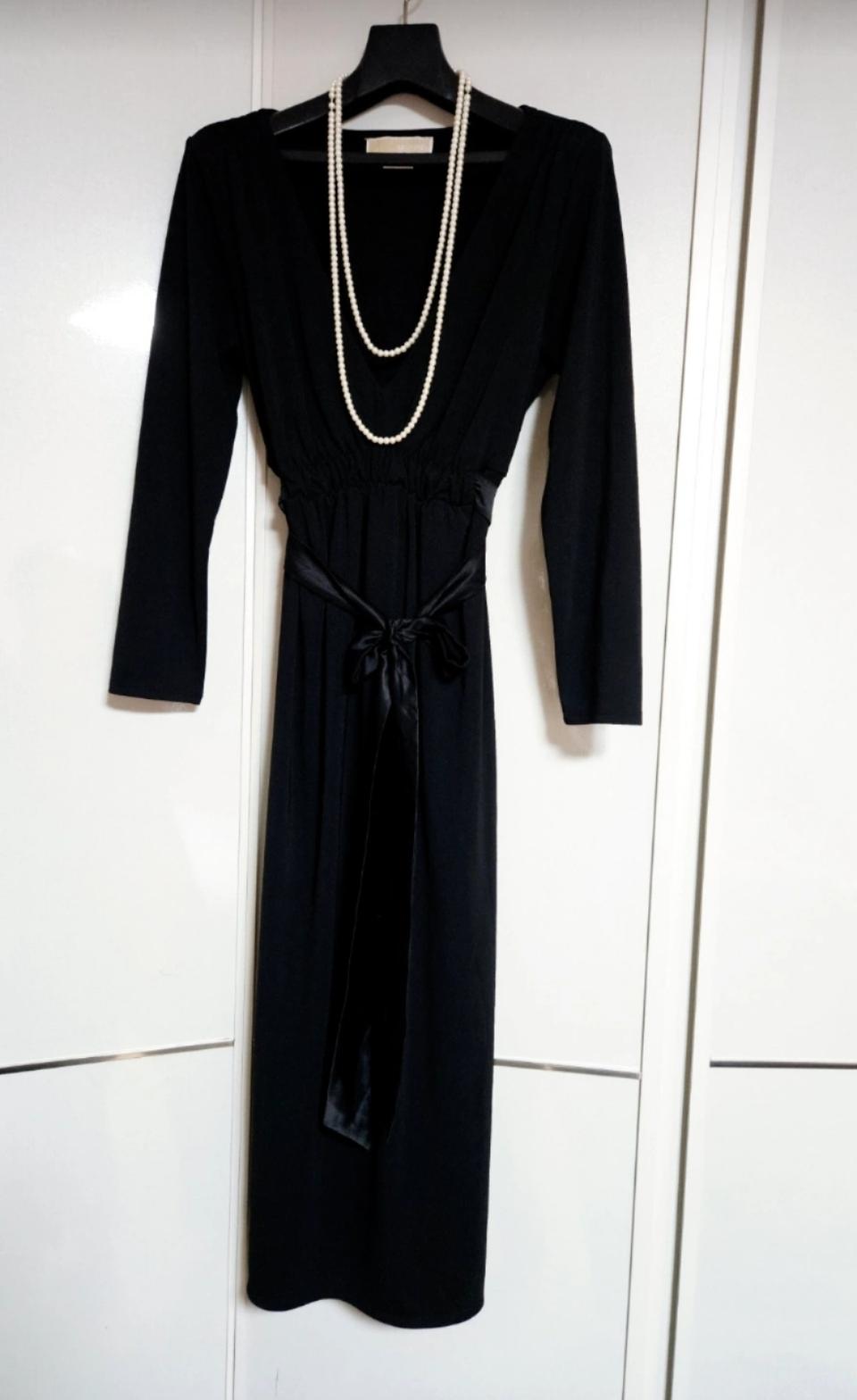 마이클코어스 브이넥 롱 원피스 판매합니다