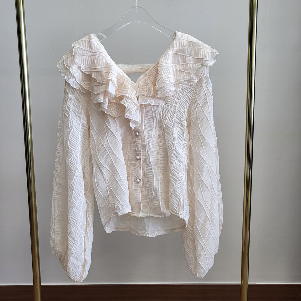 프릴 블라우스   판매합니다