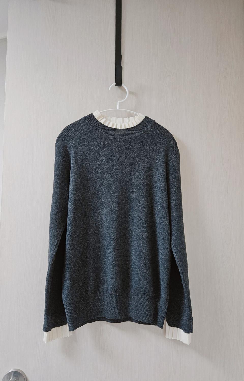 플리츠 배색니트