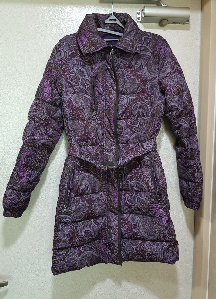 ETRO(에트로)페이즐리 구스롱패딩42 벨트부분생활사용감외옷깨끗해요
