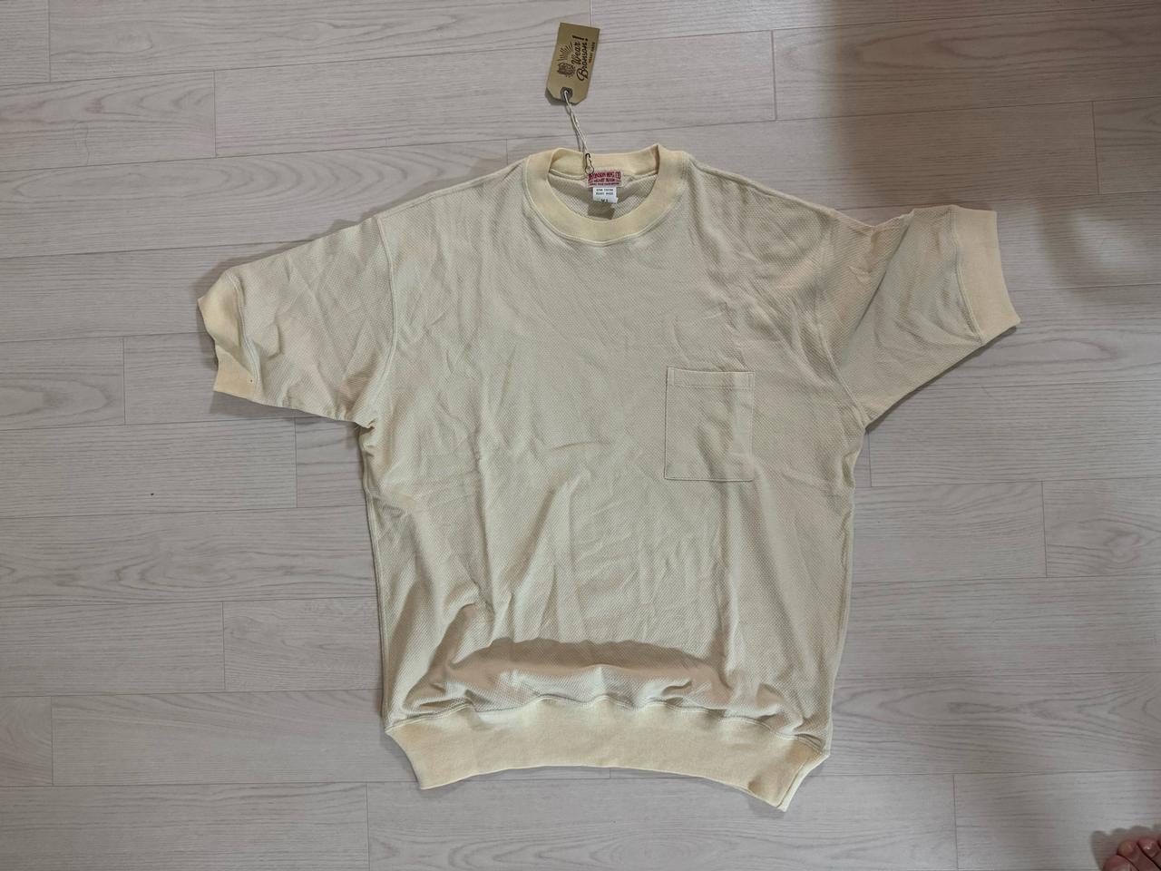 브론슨 반팔니트