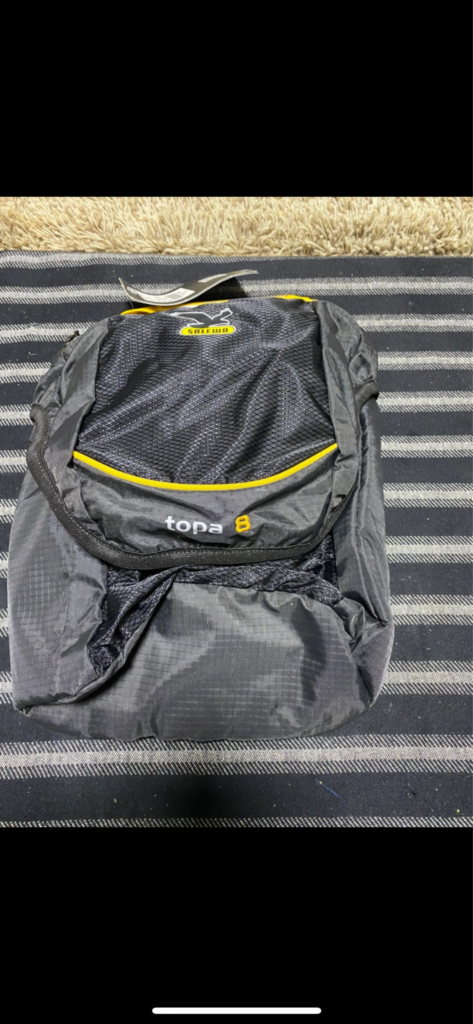 살레와 토파 크로스백 8L
