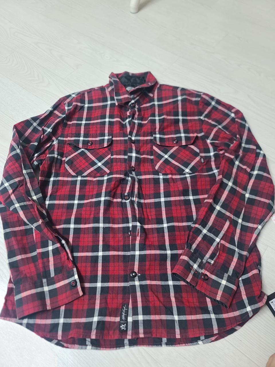 반스 콜라보 셔츠 라지 팝니다.어깨 49 가슴 57 총장 77