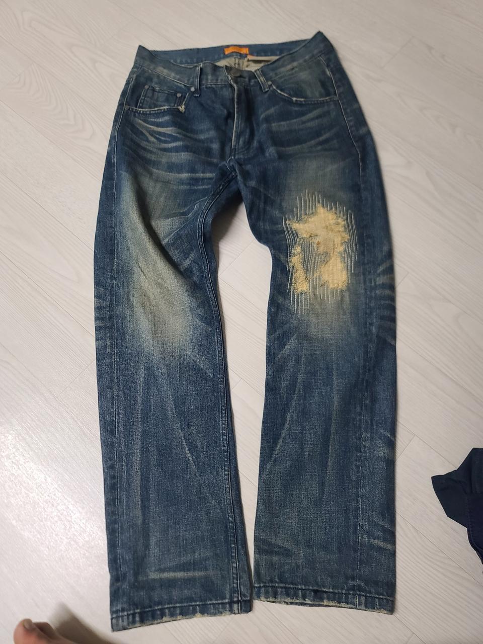 rayogram 라요그램 워싱 데미지진 데님 팝니다.허리 42허벅지32