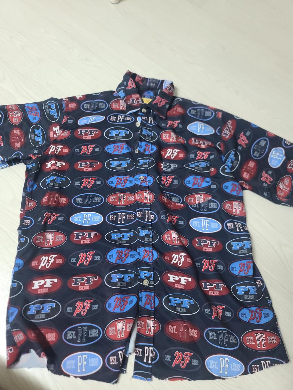 아지아노 패턴셔즈 상태a 밑단 가위컷팅 데미지o어깨48  가슴 61