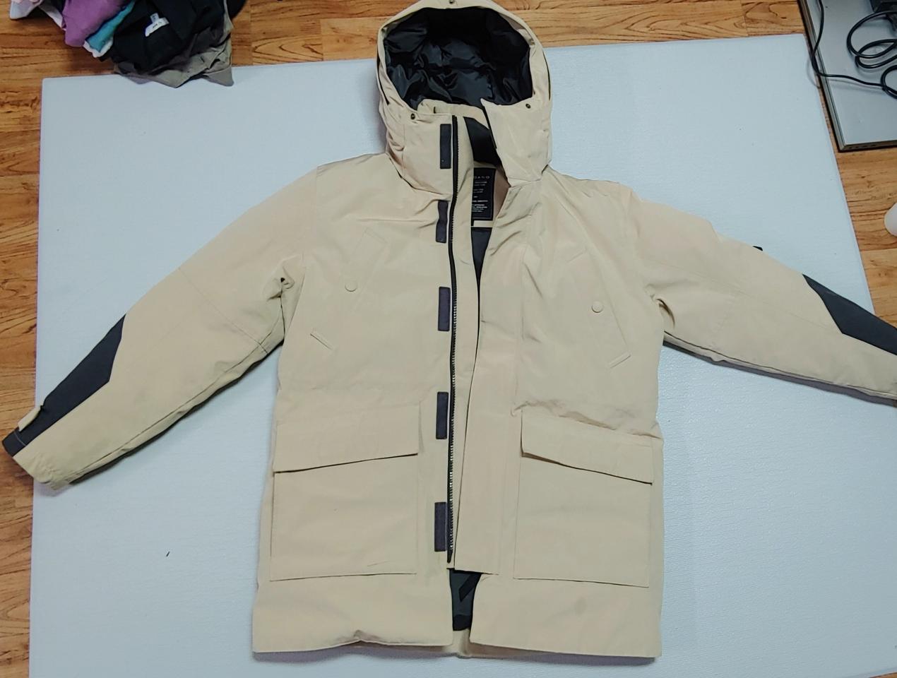 지오다노 구스다운 패딩 100