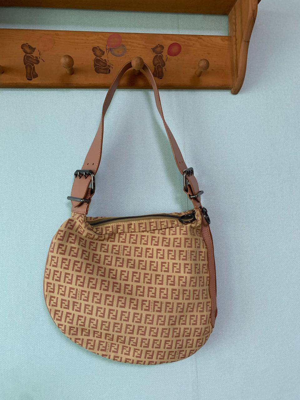 펜디 주카호보백. 정품