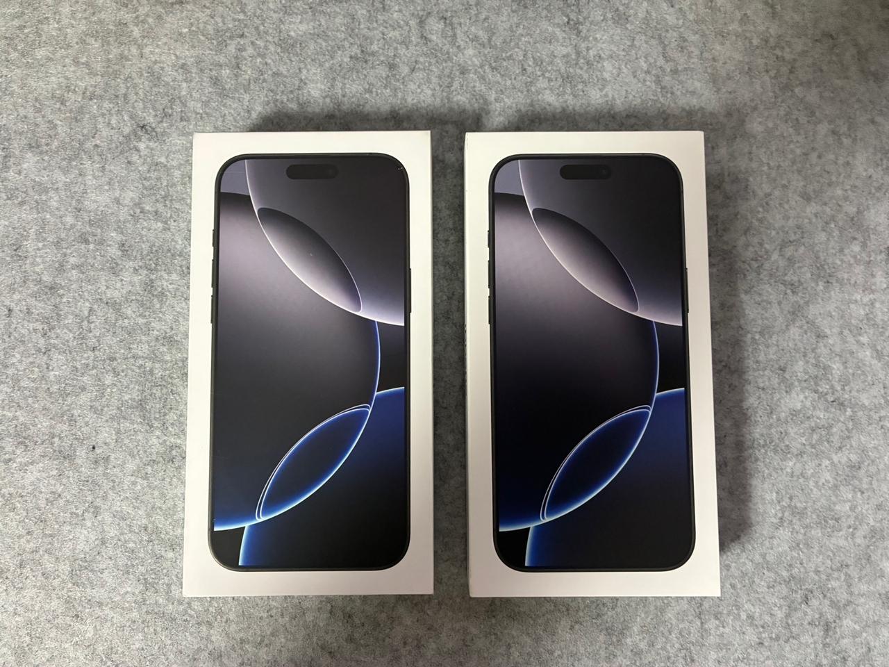 미개봉 자급제 아이폰 16프로맥스 256G 블랙티타늄