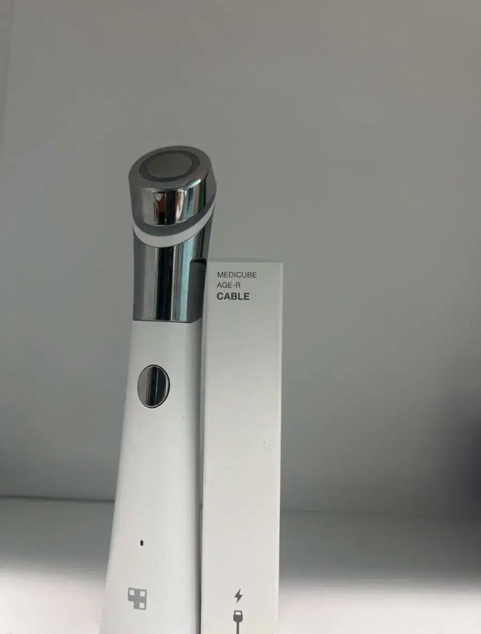 메디큐브 에이지알+벤튼 선쿠션