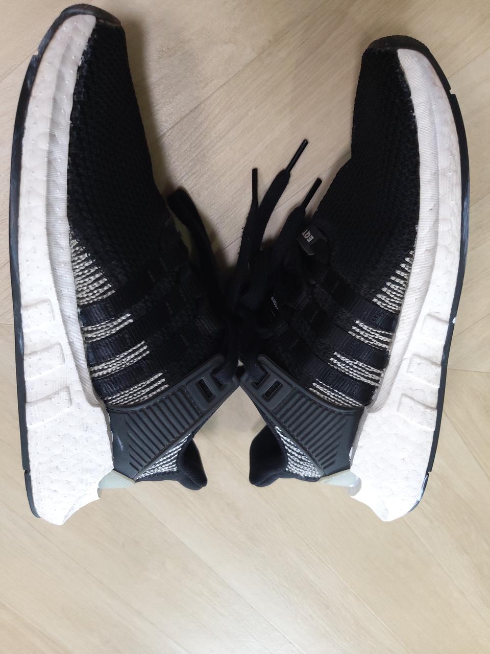 아디다스  여성  니트 이큅먼트  240