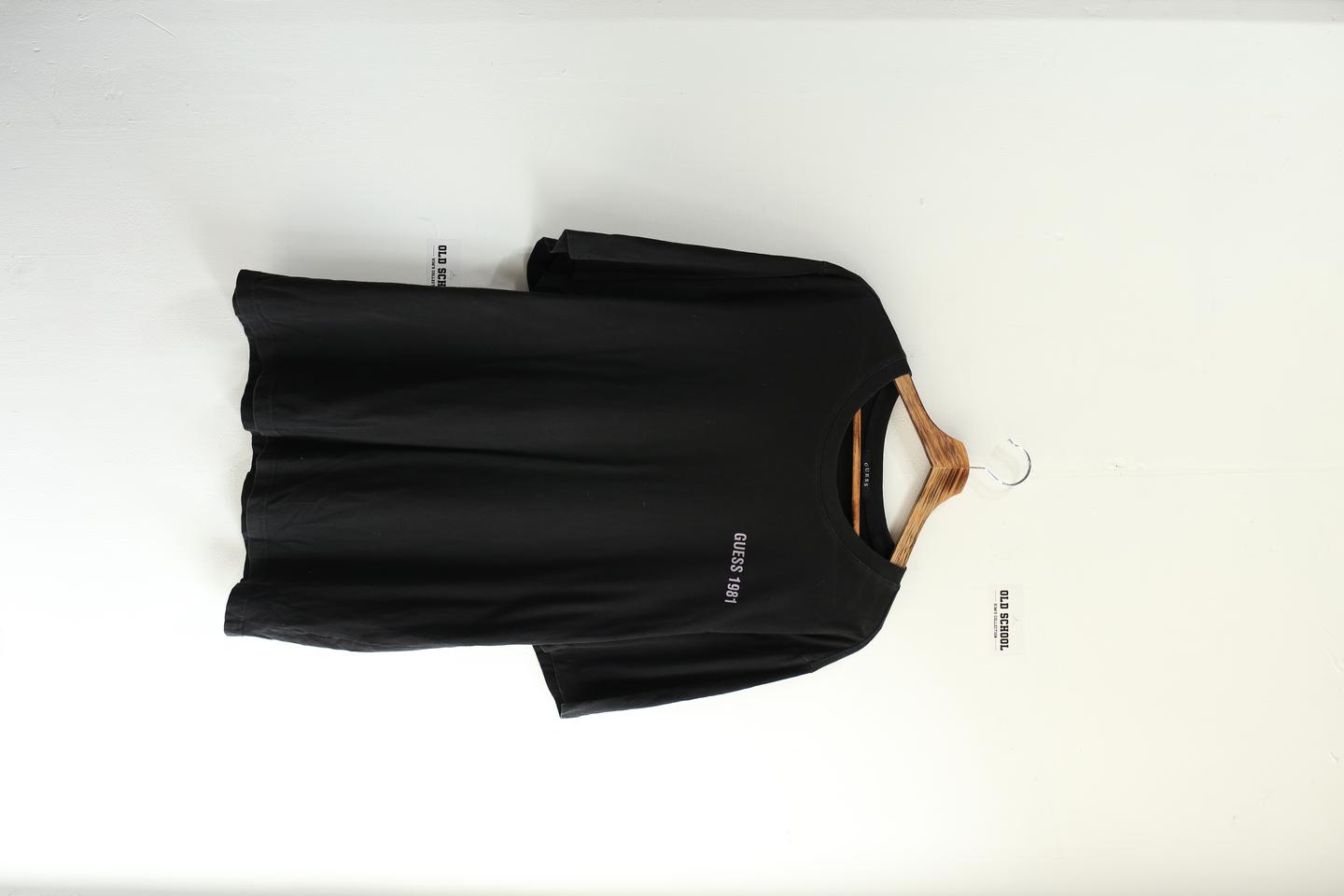 게스 블랙 반팔티셔츠 XL사이즈