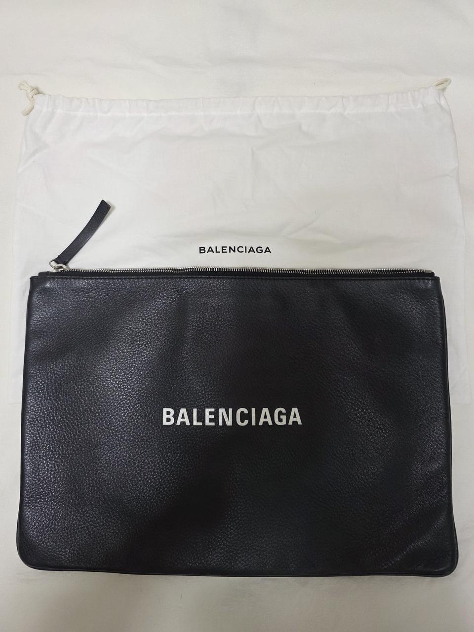 발렌시아가 에브리데이 클러치 가방 정품