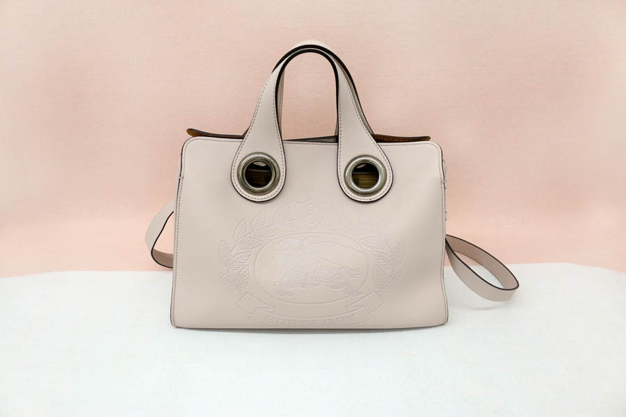 정품) 버버리 크레스트 여자토트백 숄더가능