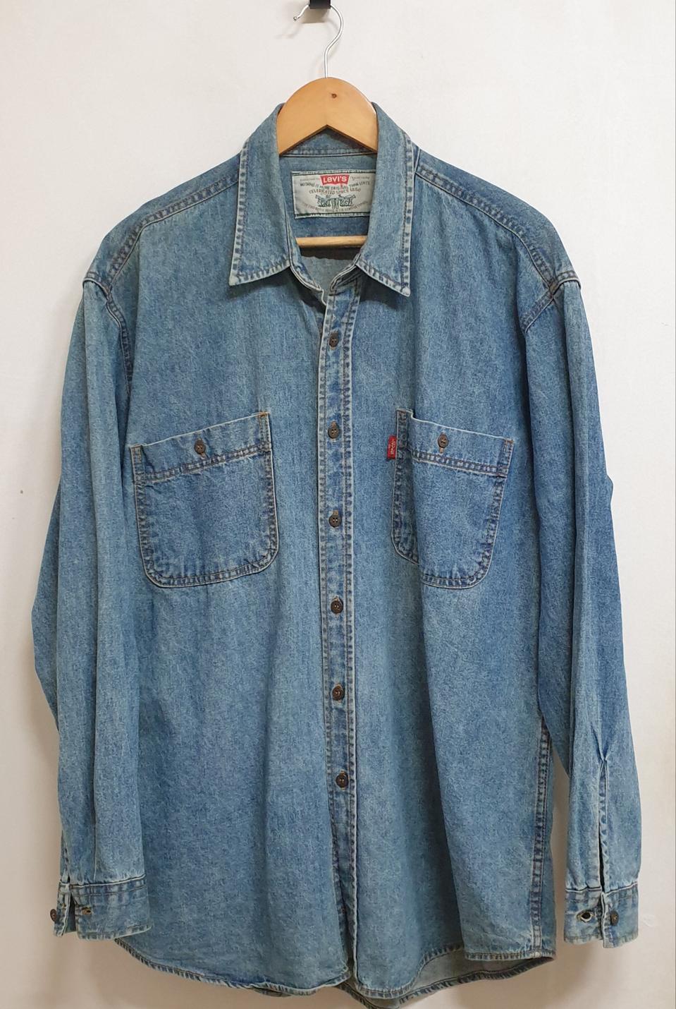 리바이스 데님셔츠. XL-105.