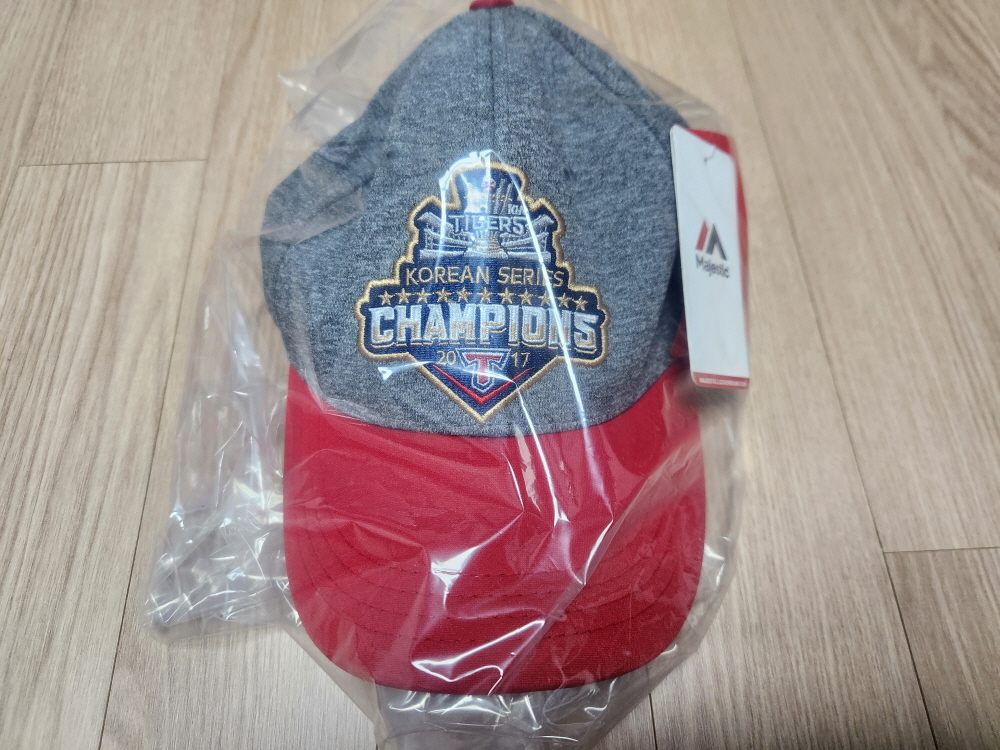 마제스틱 기아타이거즈 2017년 우승 모자 58호 (사이즈 L)