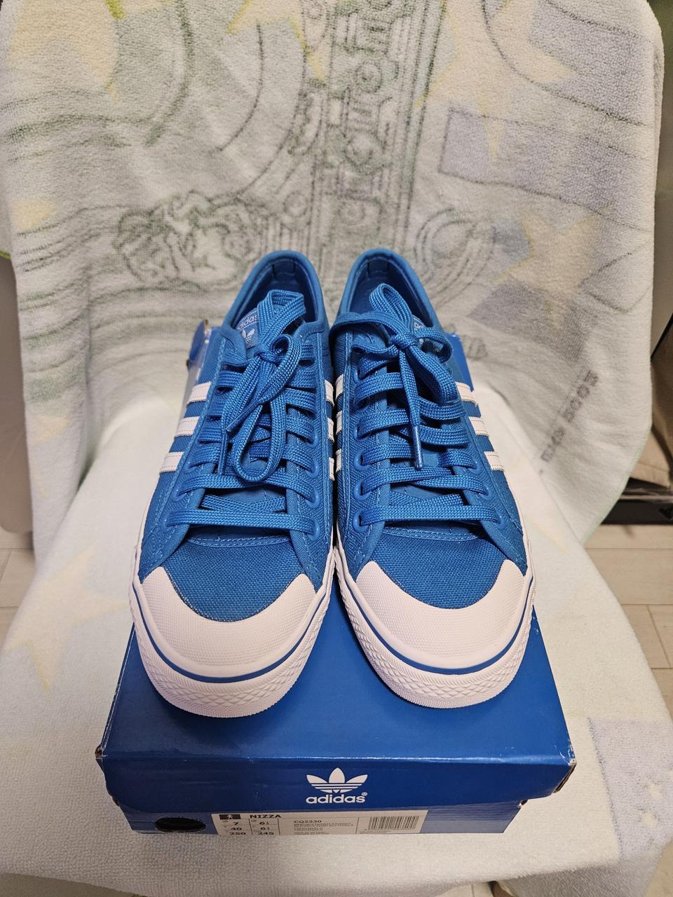 250m 아디다스 닌자 스니커즈 운동화