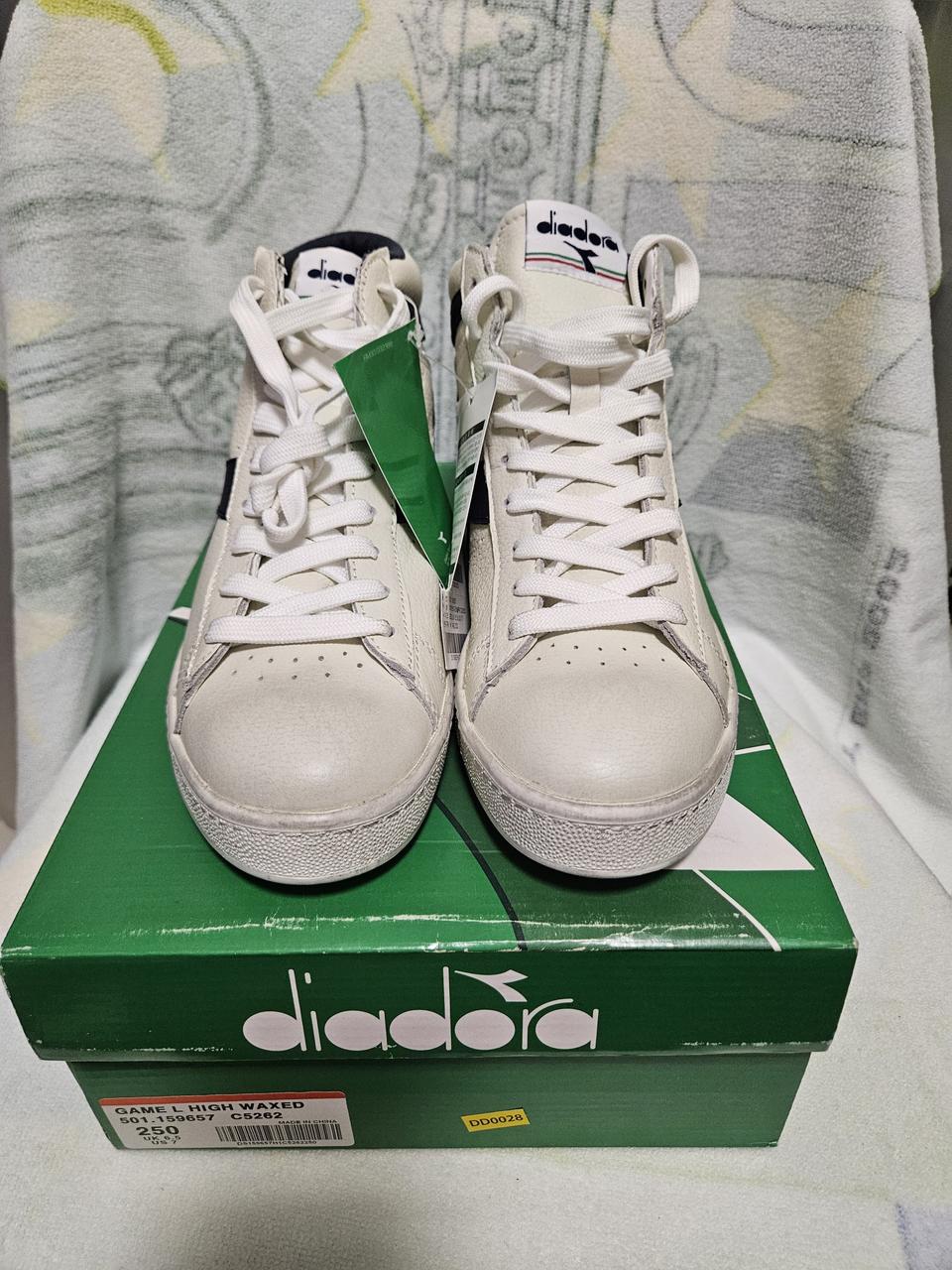 250m 디아도라 하이탑 슈즈 운동화
