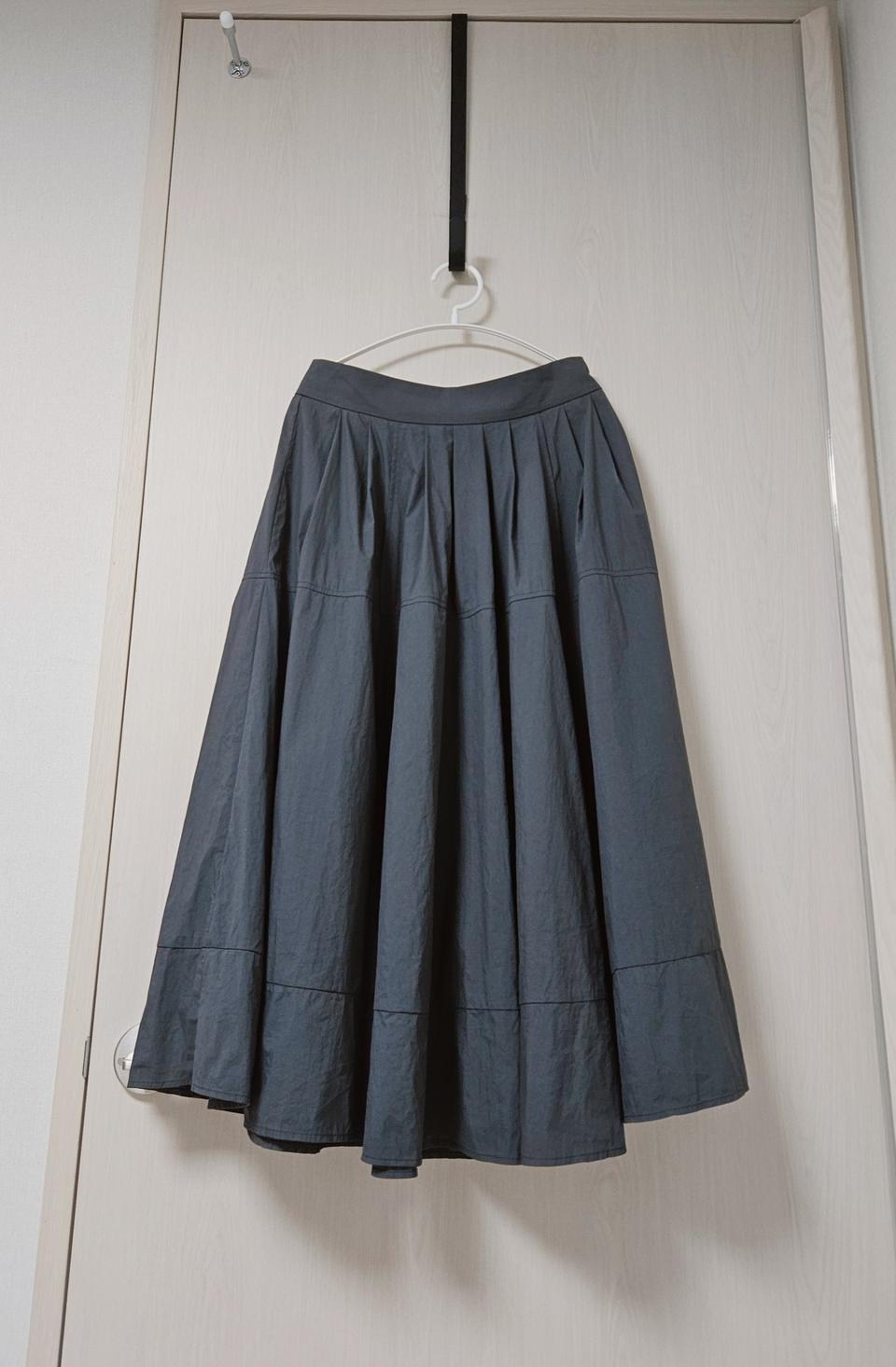 온앤온 바스락 핀턱주름 스커트(미착용)
