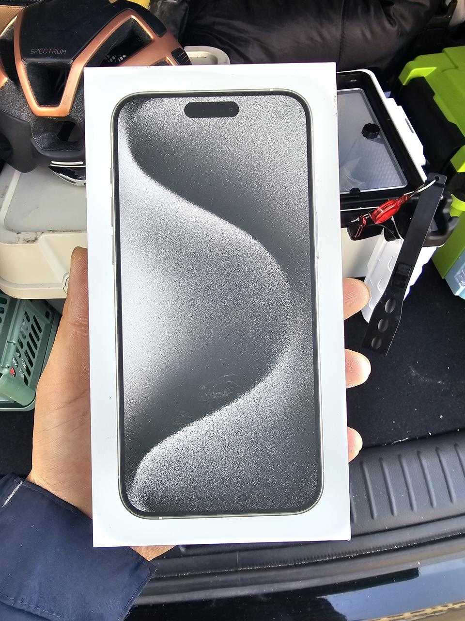 아이폰15 프로멕스 화이트 티타늄 박스