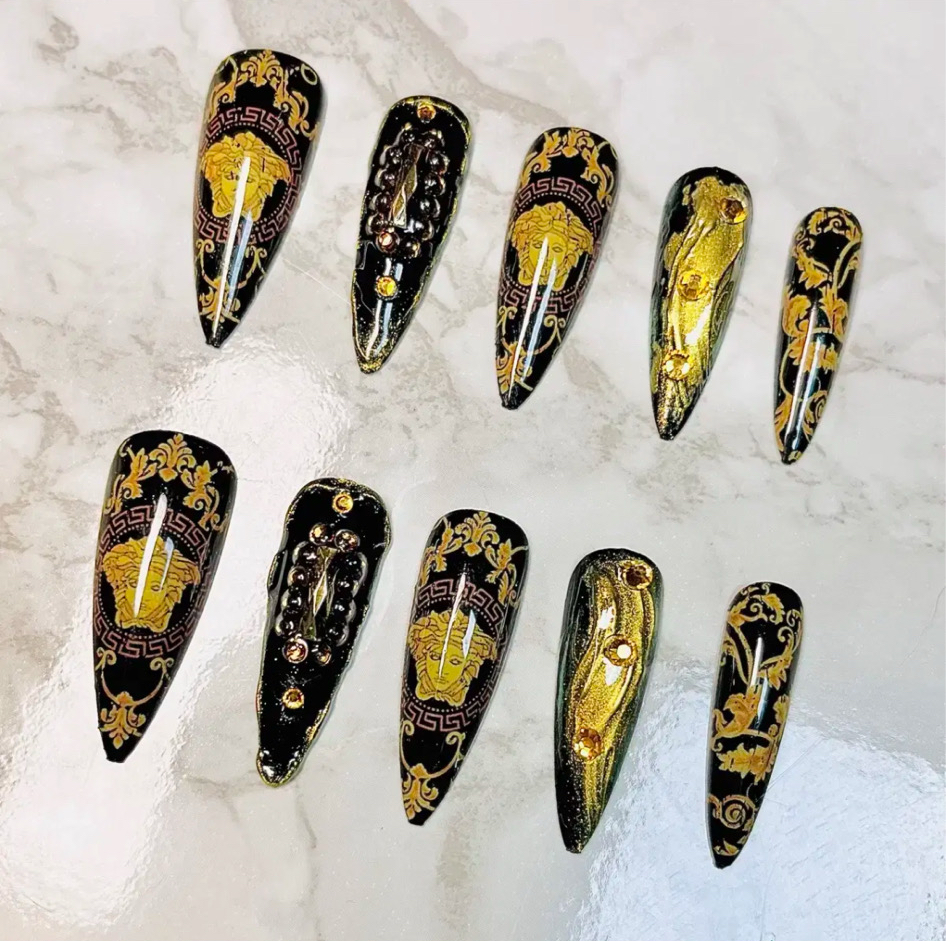 베르사체네일 (L)