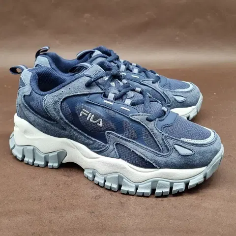 휠라 더블오버 여성운동화 240,