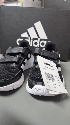 아디다스 어린이 운동화 170 EG4146새제품입니다.박스모두