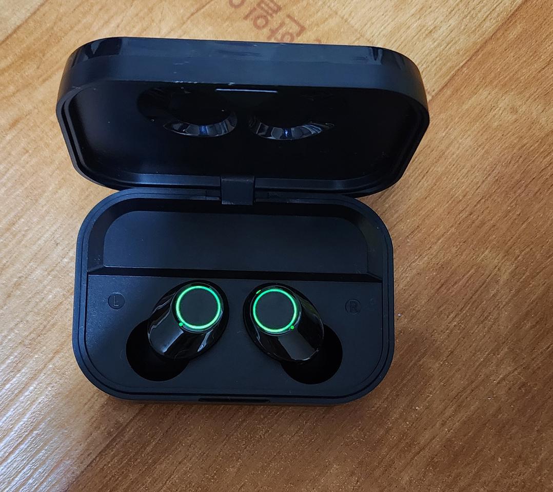 (미사용)블루투스 이어폰 판매합니다.