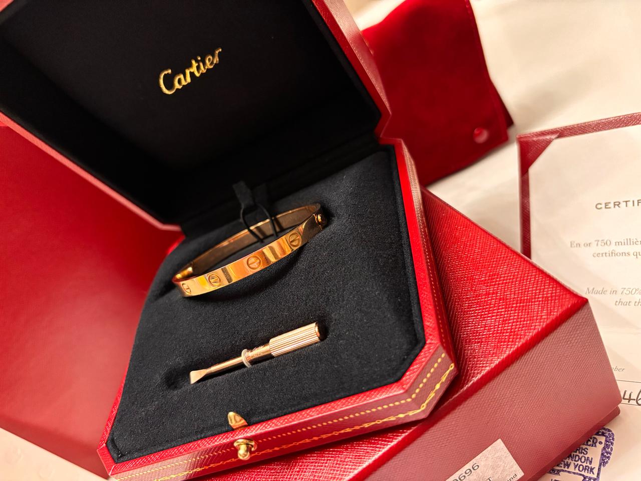 까르띠에 러브 오리지널 17호 판매/교환